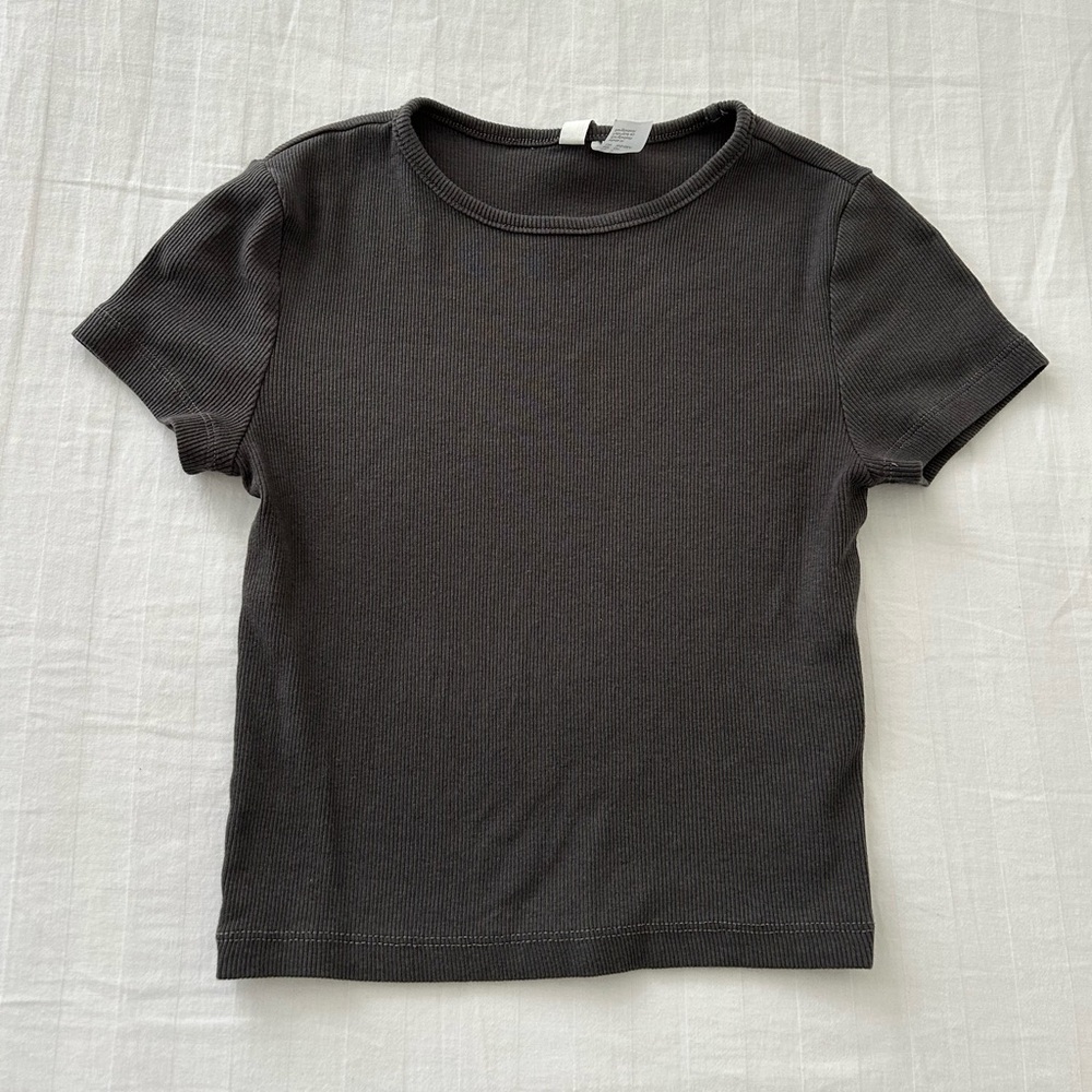 grey H&M top